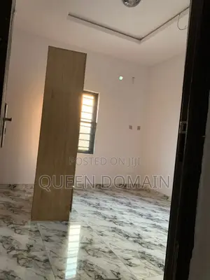 2bdrm Block of Flats in Miracle Zone, Sangotedo for rent