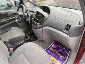 Toyota Previa Automatic 2002 Red