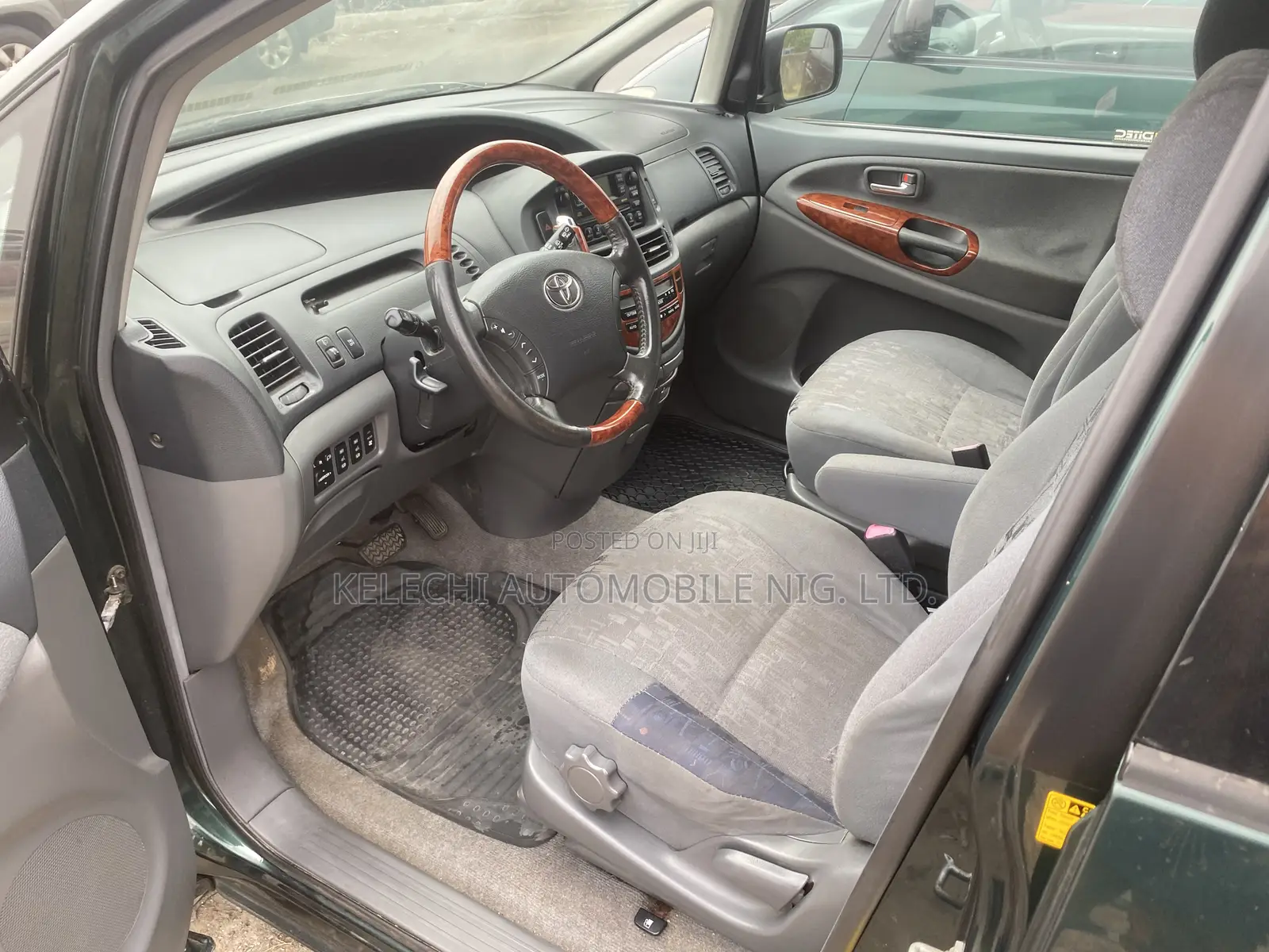 Toyota Previa Automatic 2002 Green