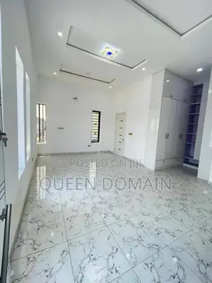 2bdrm Block of Flats in Hopevill Estate, Sangotedo for rent