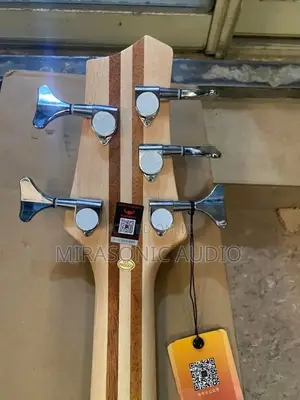 Bullfighter Active 5 Strings Bass Guitar