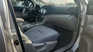 Toyota Highlander 2010 Silver