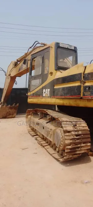 Photo - Caterpillar Excavator 330bl in Good Shape