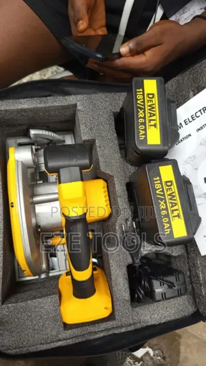 Cordless Circular Saw Machine