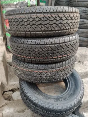 275/70/16 YOKOHAMA Tire Original
