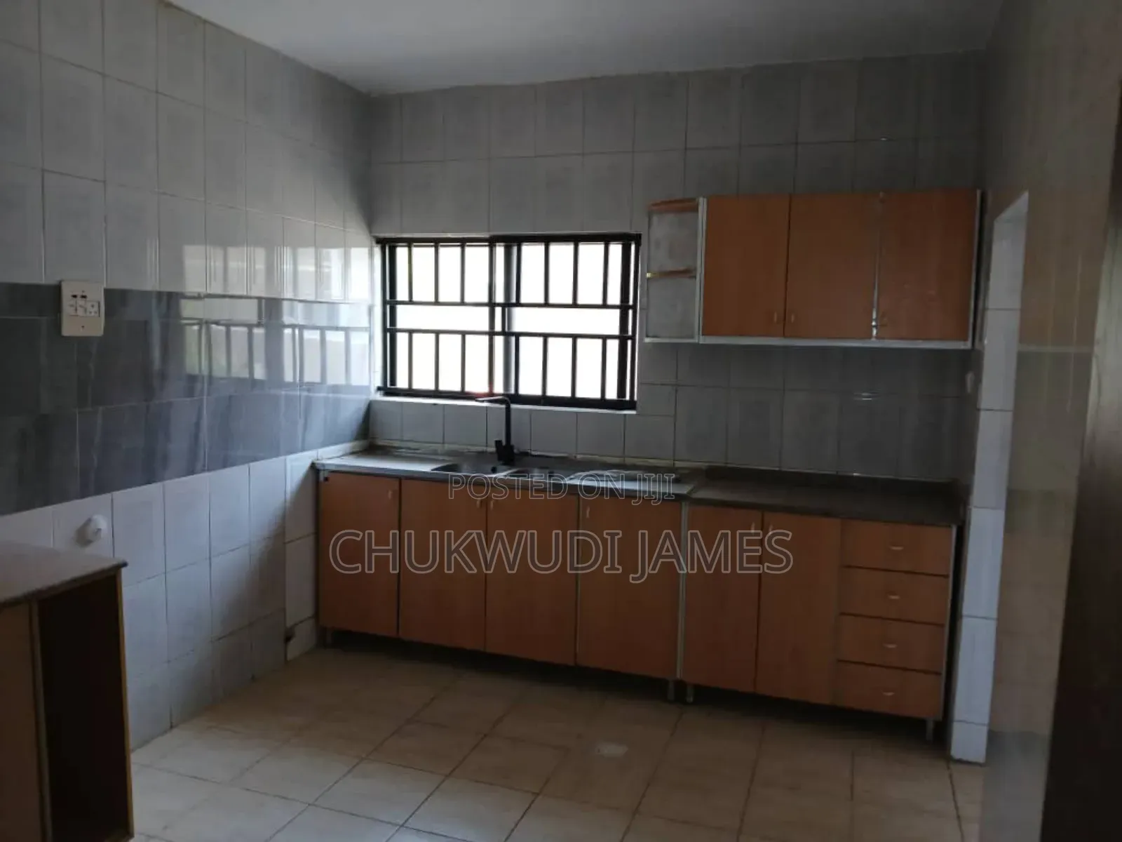 3bdrm Block of Flats in Wuse. Estate for rent