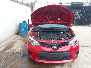 Toyota Corolla 2015 Red