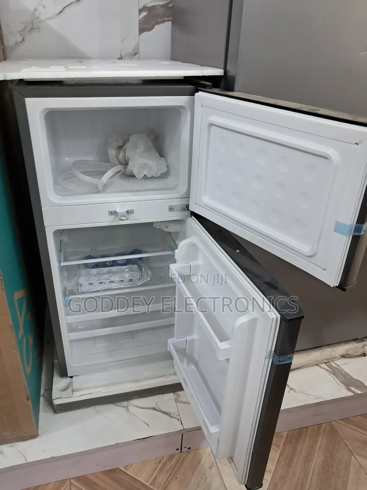 Skyrun Double Doors Standing Fridge and Freezer
