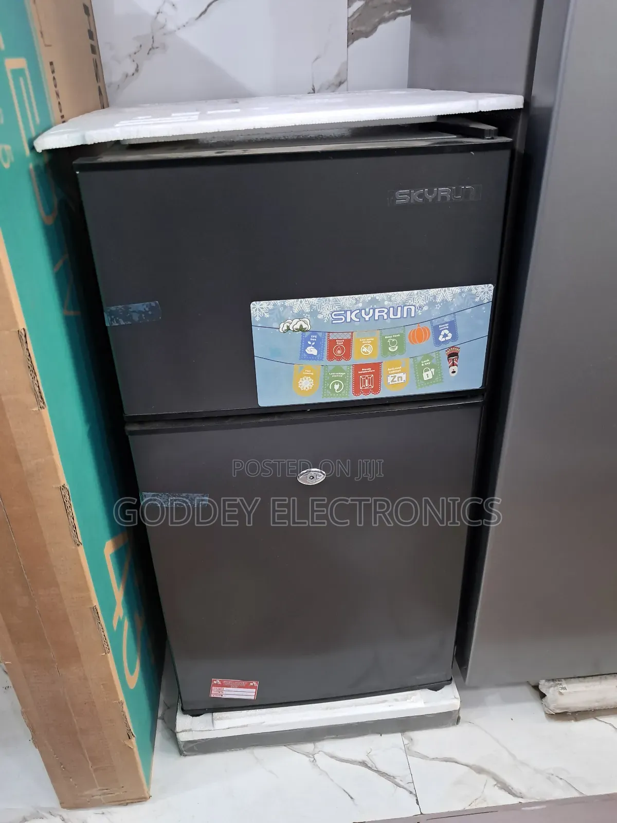 Skyrun Double Doors Standing Fridge and Freezer