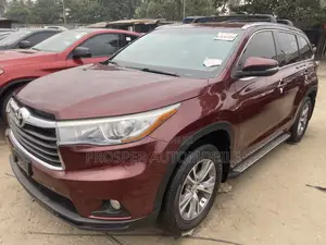 Toyota Highlander 2015 Red