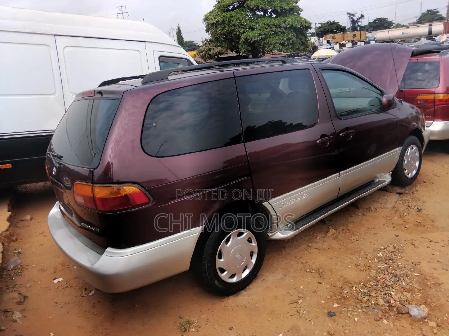 Toyota Sienna LE & 1 hatch 2000 Brown