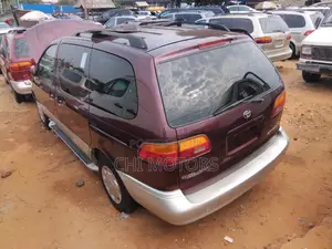Toyota Sienna LE & 1 hatch 2000 Brown