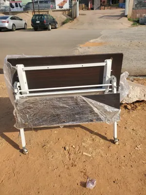Foldable Office Table
