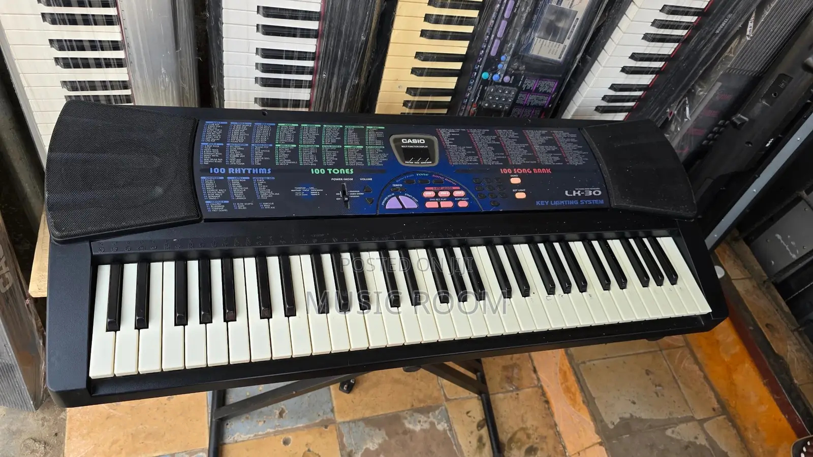 Standard Casio Lk 30 Keyboard With Key Lighting System
