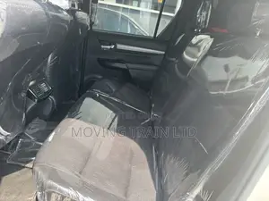Toyota Hilux 2020 White