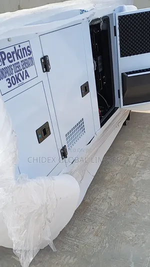 30kva Perkins Soundproof Diesel Generator 100%