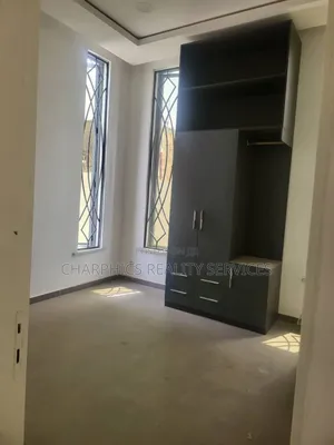2bdrm Apartment in Ikeja GRA for rent