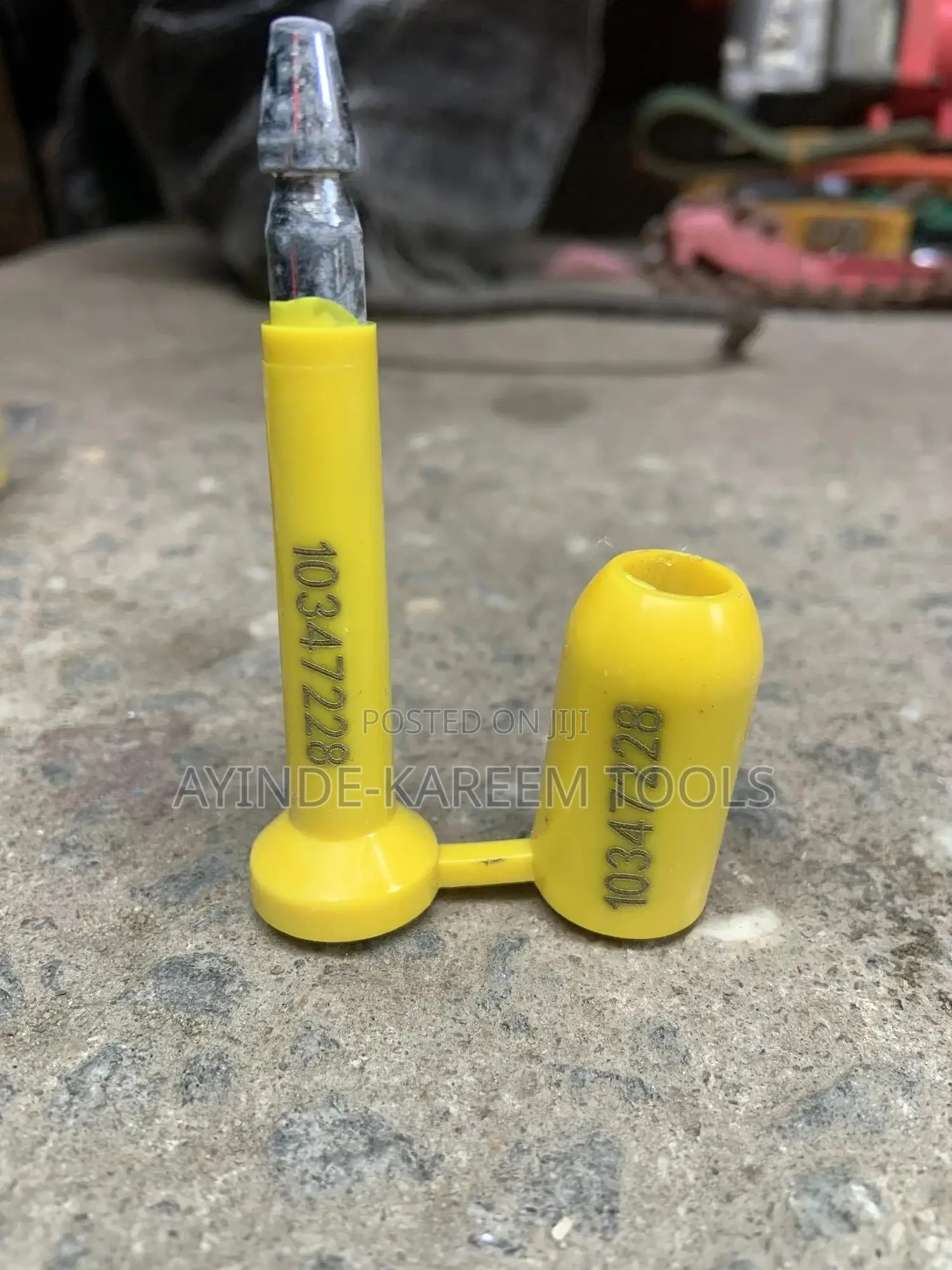 Bolt Container Seal