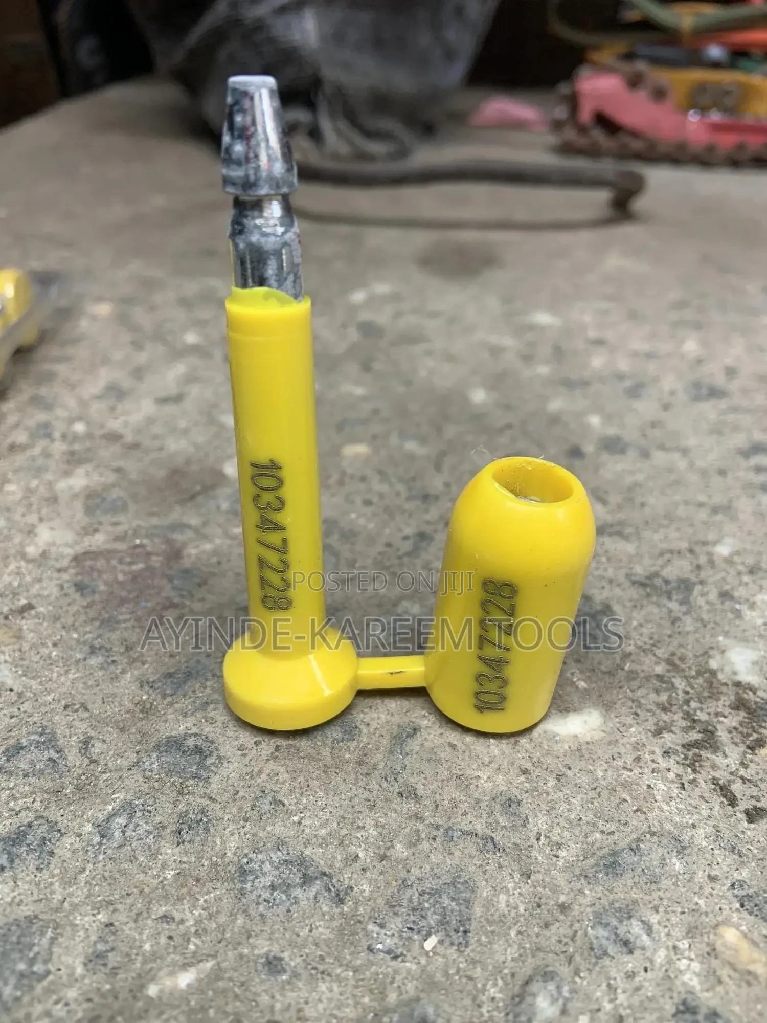 Bolt Container Seal