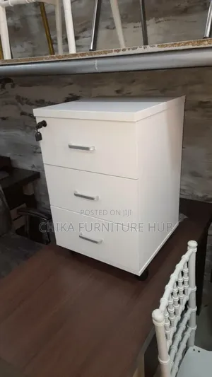 Photo - Mobile Drawer Wit Key