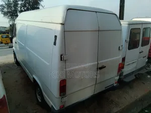 Mercedes-Benz Tourismo 2000 White