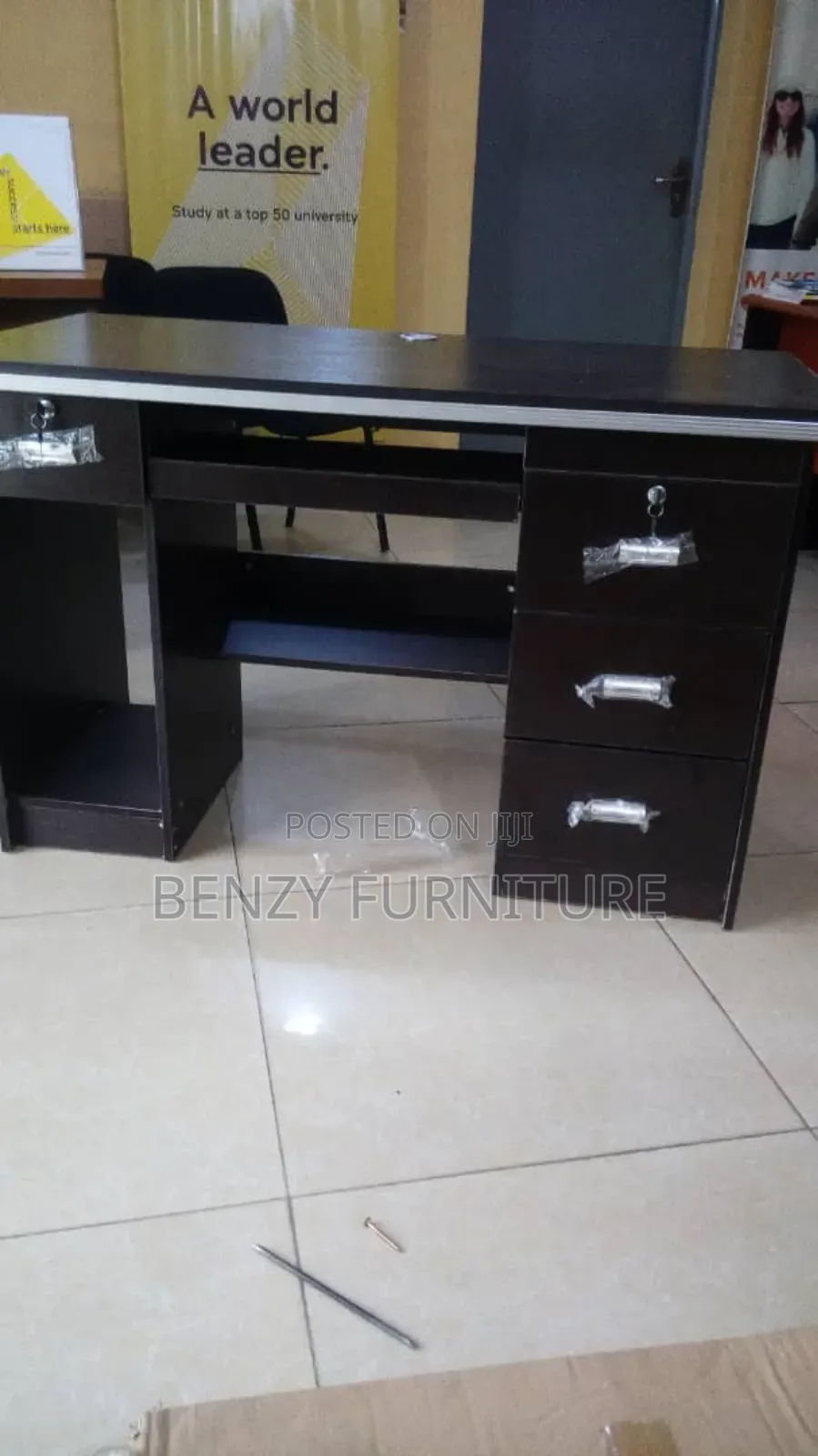 4ft Office Desk/Table