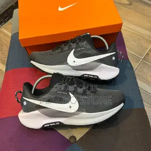 Original Nike React Pegasus Trail 5 Sneakers