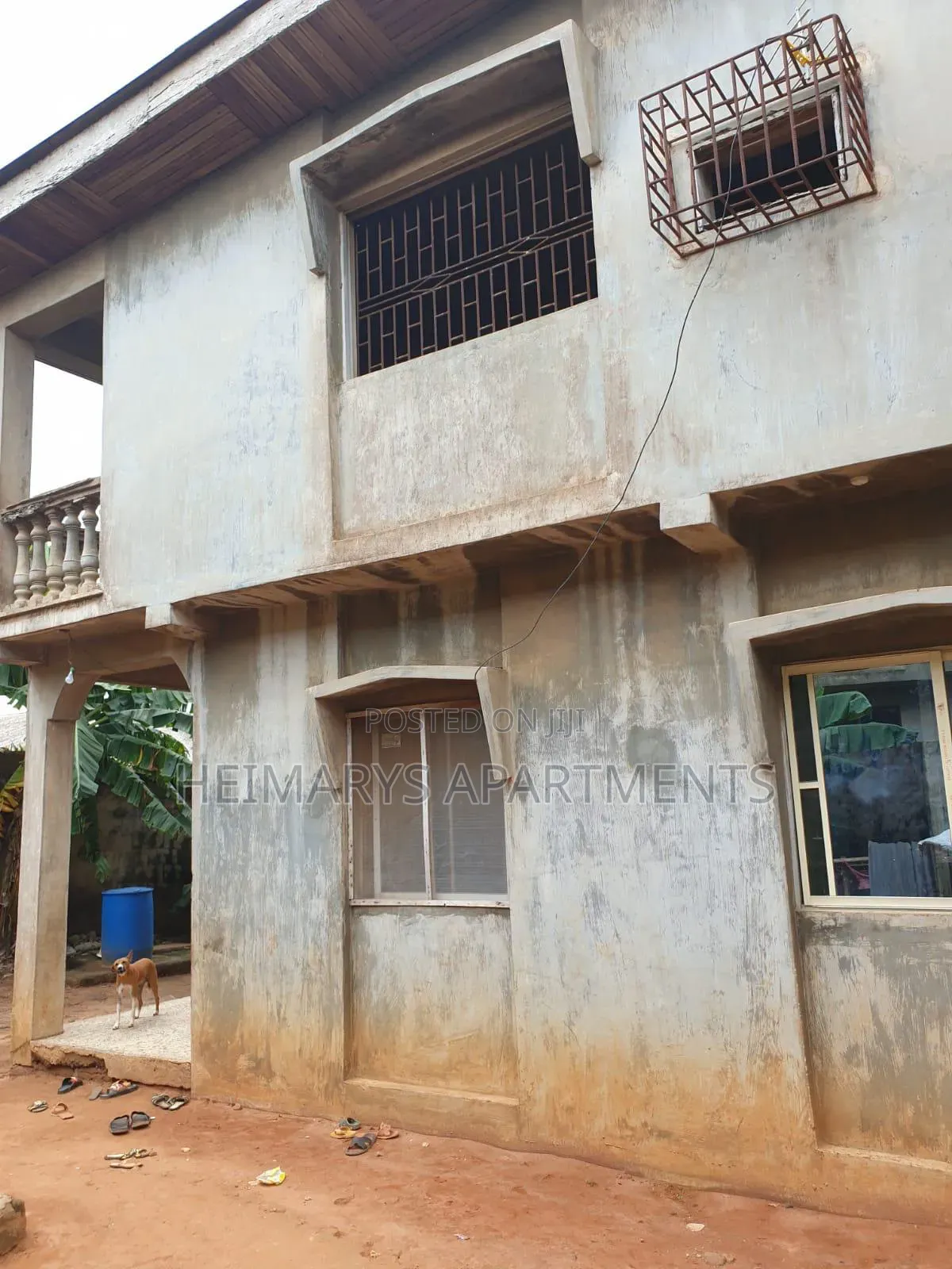 9bdrm Duplex in Pen Cinema for sale