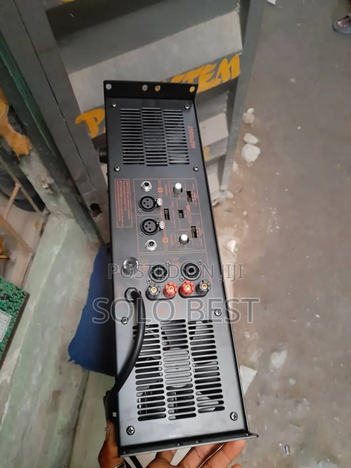Yamaha Power Amplifier Model 5000.