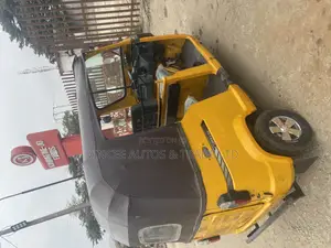 TVS King Deluxe Plus iTouch Start 2022 Yellow