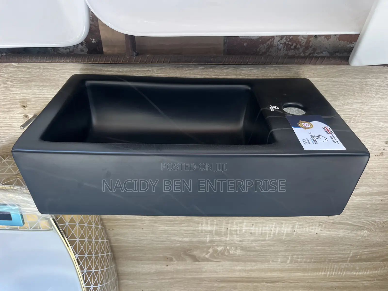 A Black Rectangluar Basin