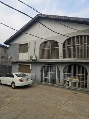 3bdrm Block of Flats in Beside Karaole Off for sale