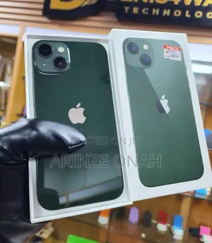 Apple iPhone 13 128 GB Green