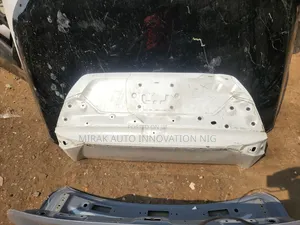 Empty Booth Honda Civic 2017
