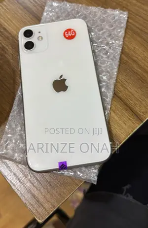 Apple iPhone 11 64 GB White
