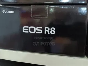 Canon Eos R8 With Lens 24-50mm