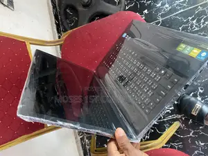 New Laptop Lenovo 8GB Intel Core I5 SSHD (Hybrid) 250GB