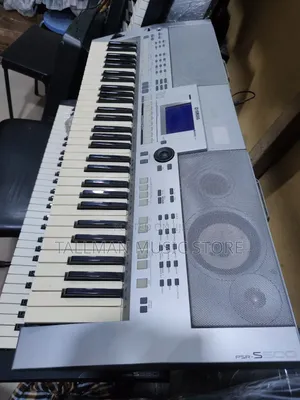 Yamaha PSR S500