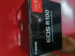 Canon Eos R100 With Lens