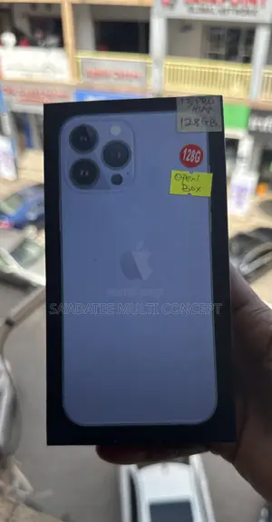 Photo - Apple iPhone 13 Pro Max 128 GB Blue