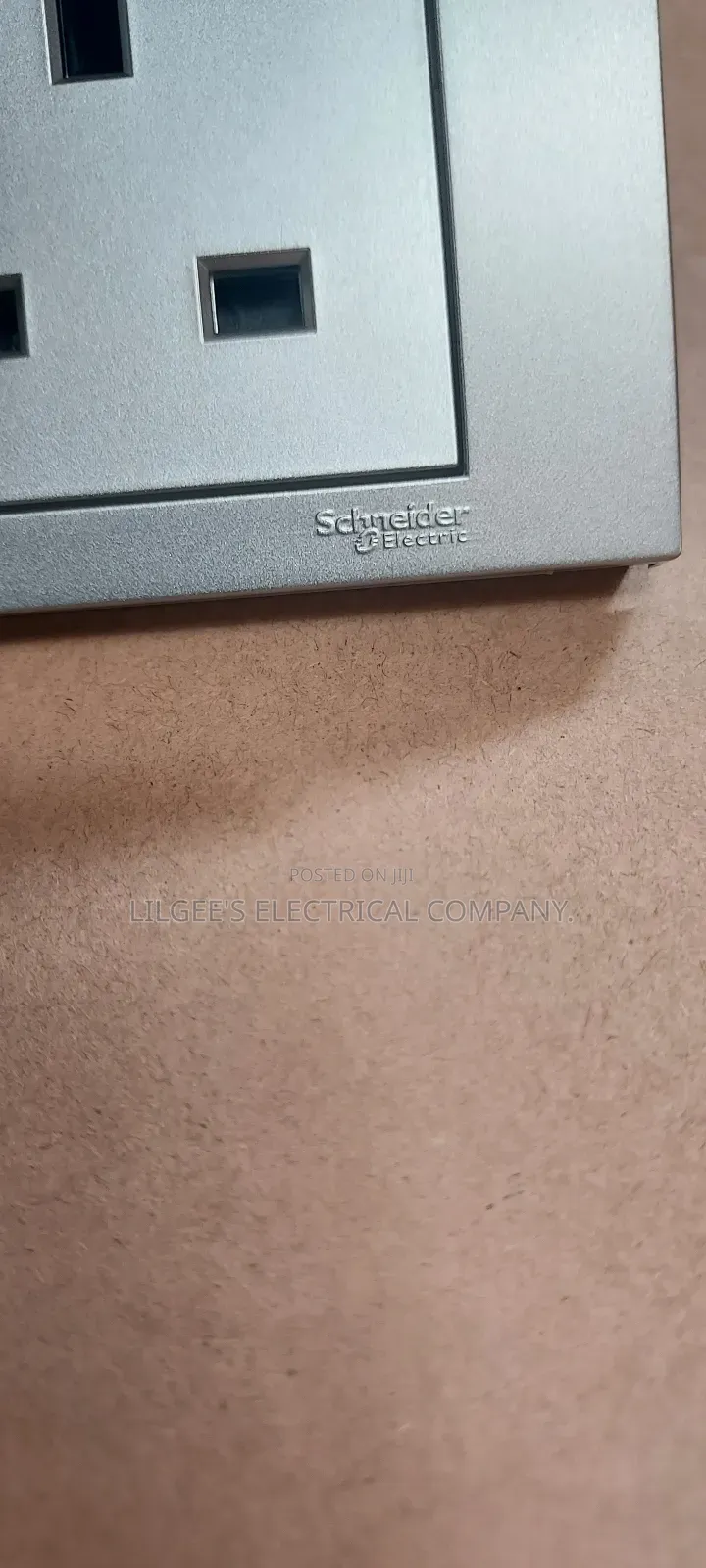 Ash/Silver Colour Schneider Double Socket