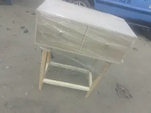 32 Inches Table