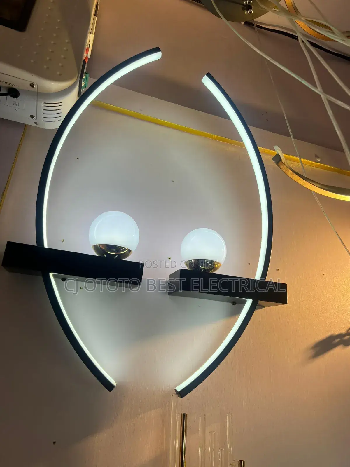Best Interiors Luxury Wall Bracket Light
