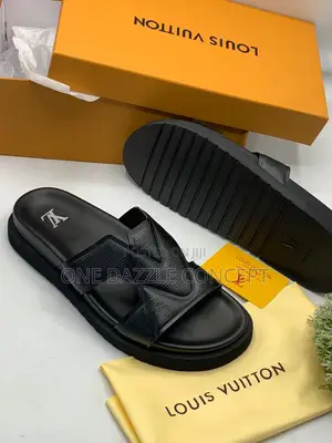 Coffee Lv Oasis Men Fashion/ Slippers