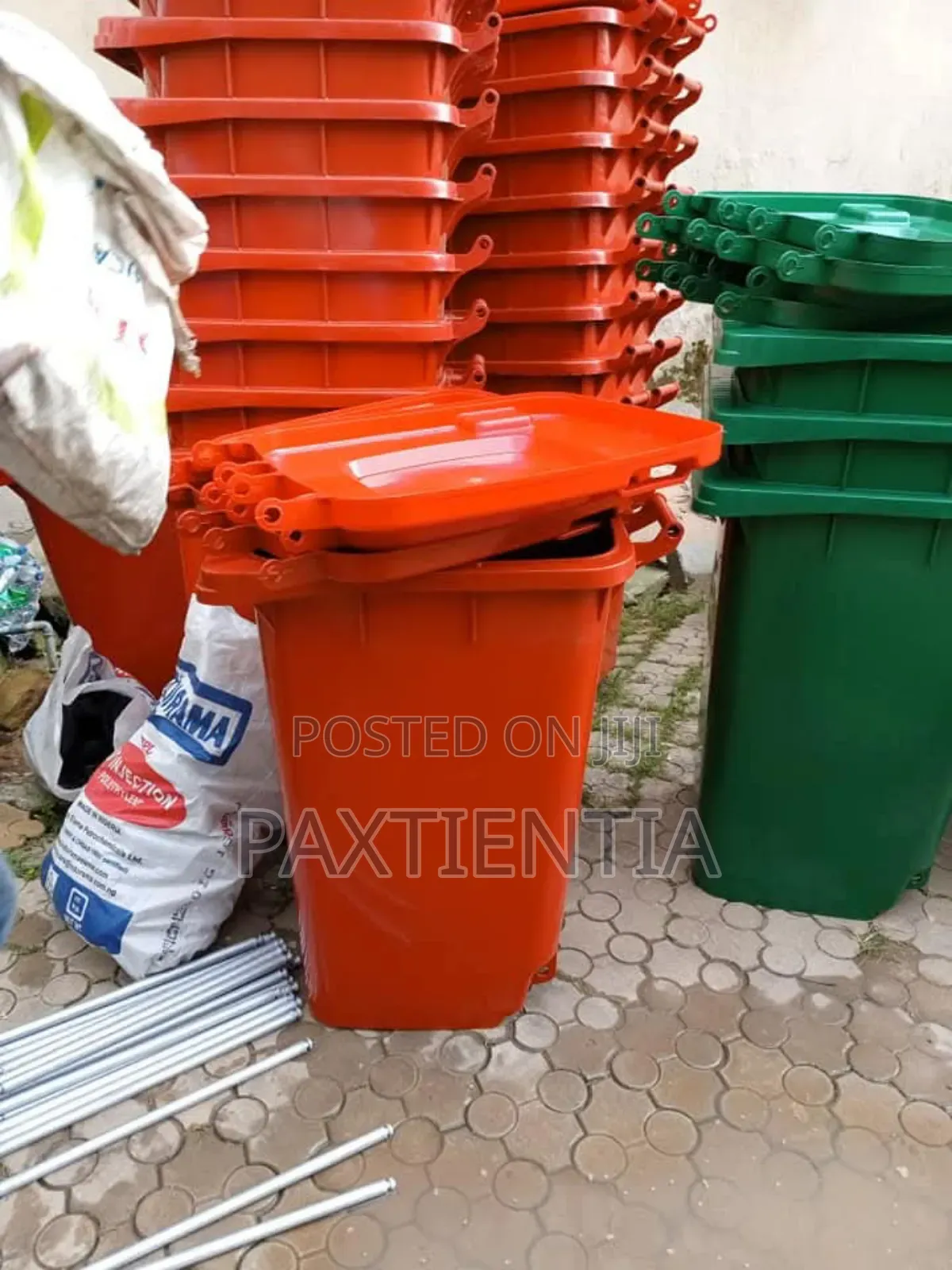 Waste Bin With Wheels and High Quality