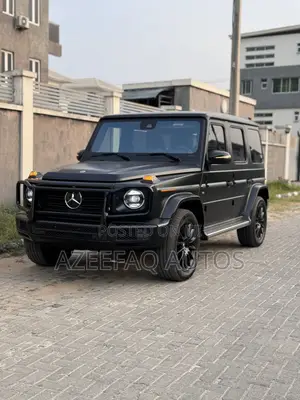 Photo - Mercedes-Benz G-Class Base G 550 AWD 2020 Black