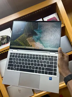Laptop HP EliteBook 1040 G8 256GB Intel Core I5 SSHD+SSD 16 GB