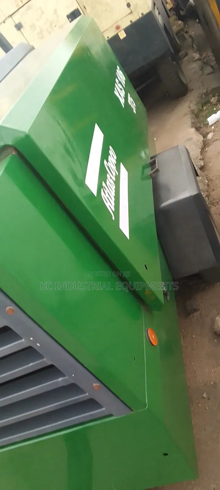 4 Cylinder Mobile Atlascopco Compressor