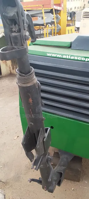 4 Cylinder Mobile Atlascopco Compressor