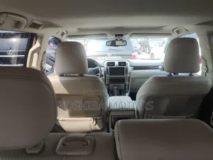 Lexus GX 460 2012 Gold